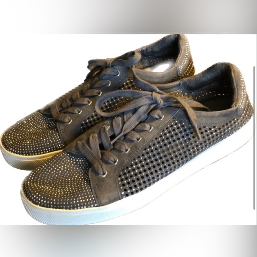 Vince Camuto studded gray lace up leather fashion sneakers 9.5